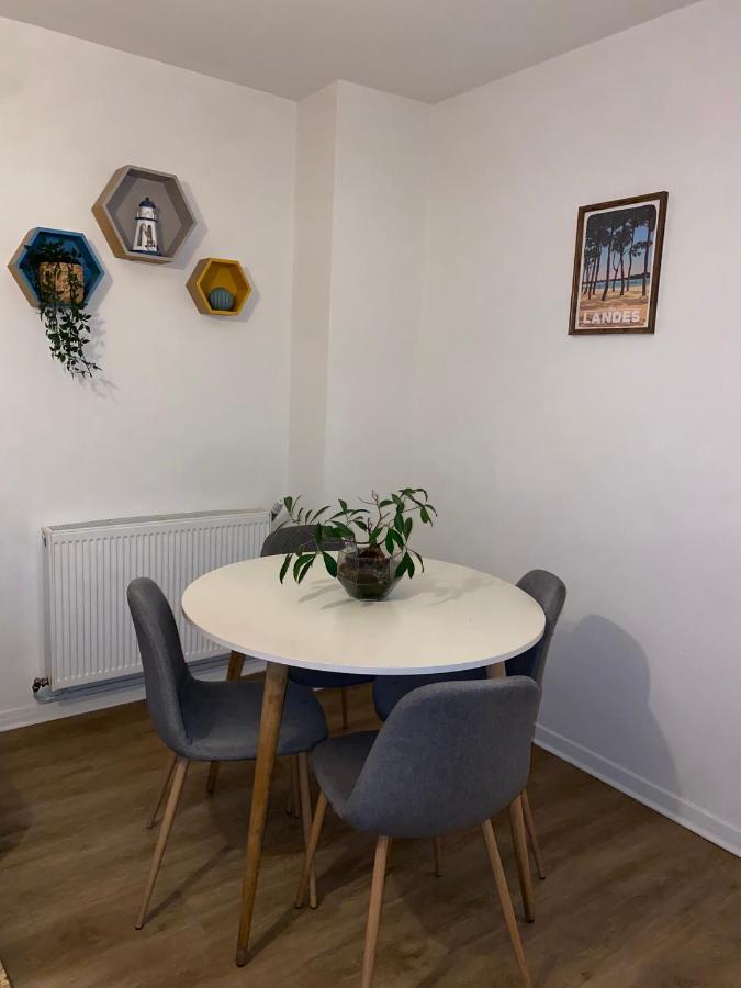 Superbe Appartement Au Calme Avec Parking Gratuit. Mérignac Kültér fotó