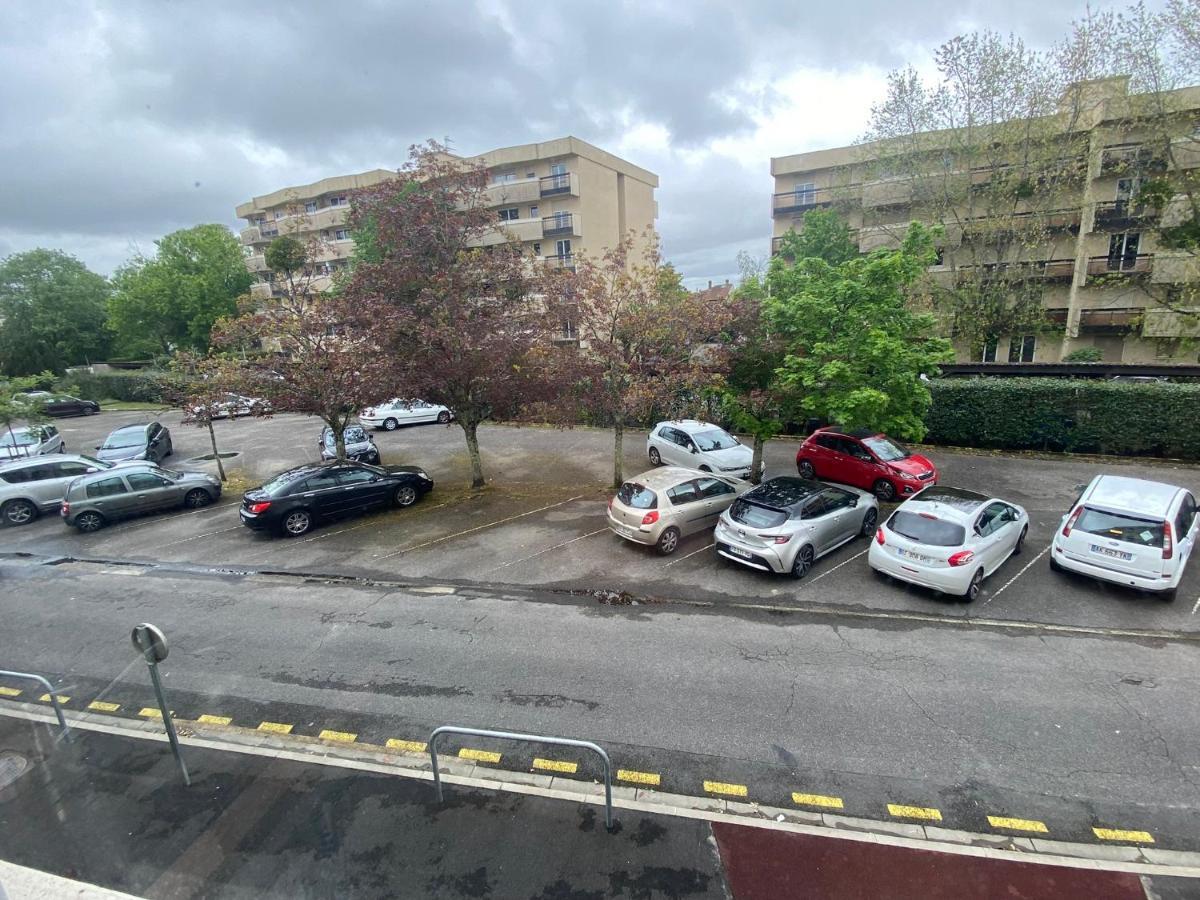Superbe Appartement Au Calme Avec Parking Gratuit. Mérignac Kültér fotó